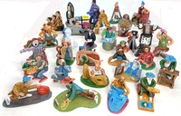 32 Artist Figures
