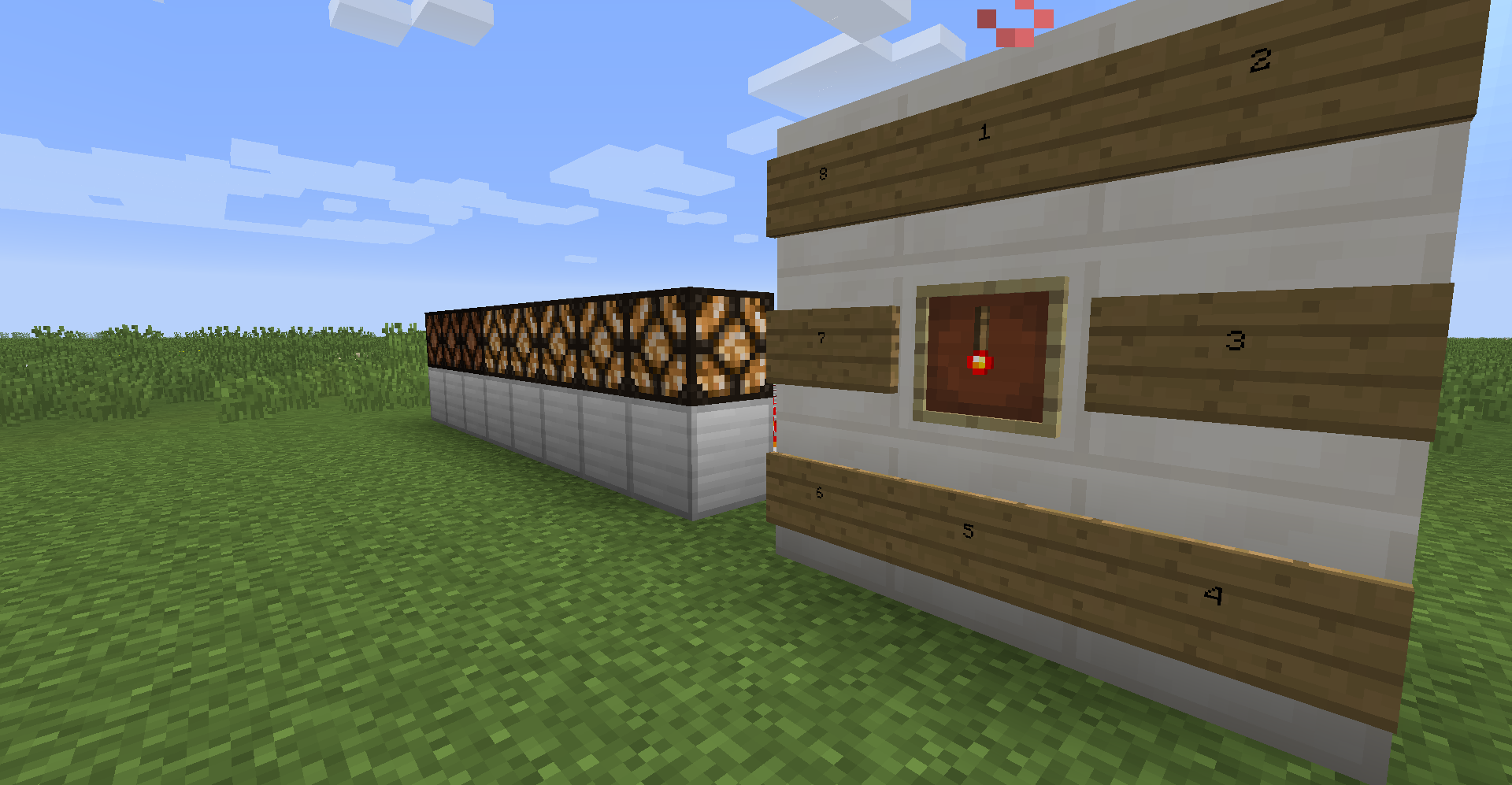 An item frame outputting a power level of five.