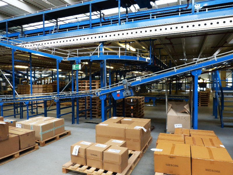 boxes on conveyor belt